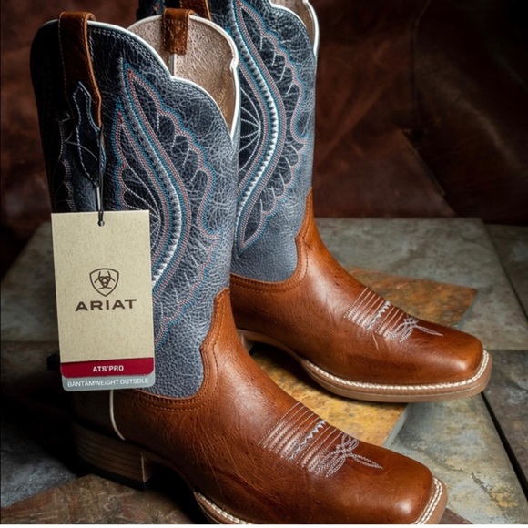 I have two pairs one size 7.5 the other is size 8 brand new never worn - Picture 1 of 3